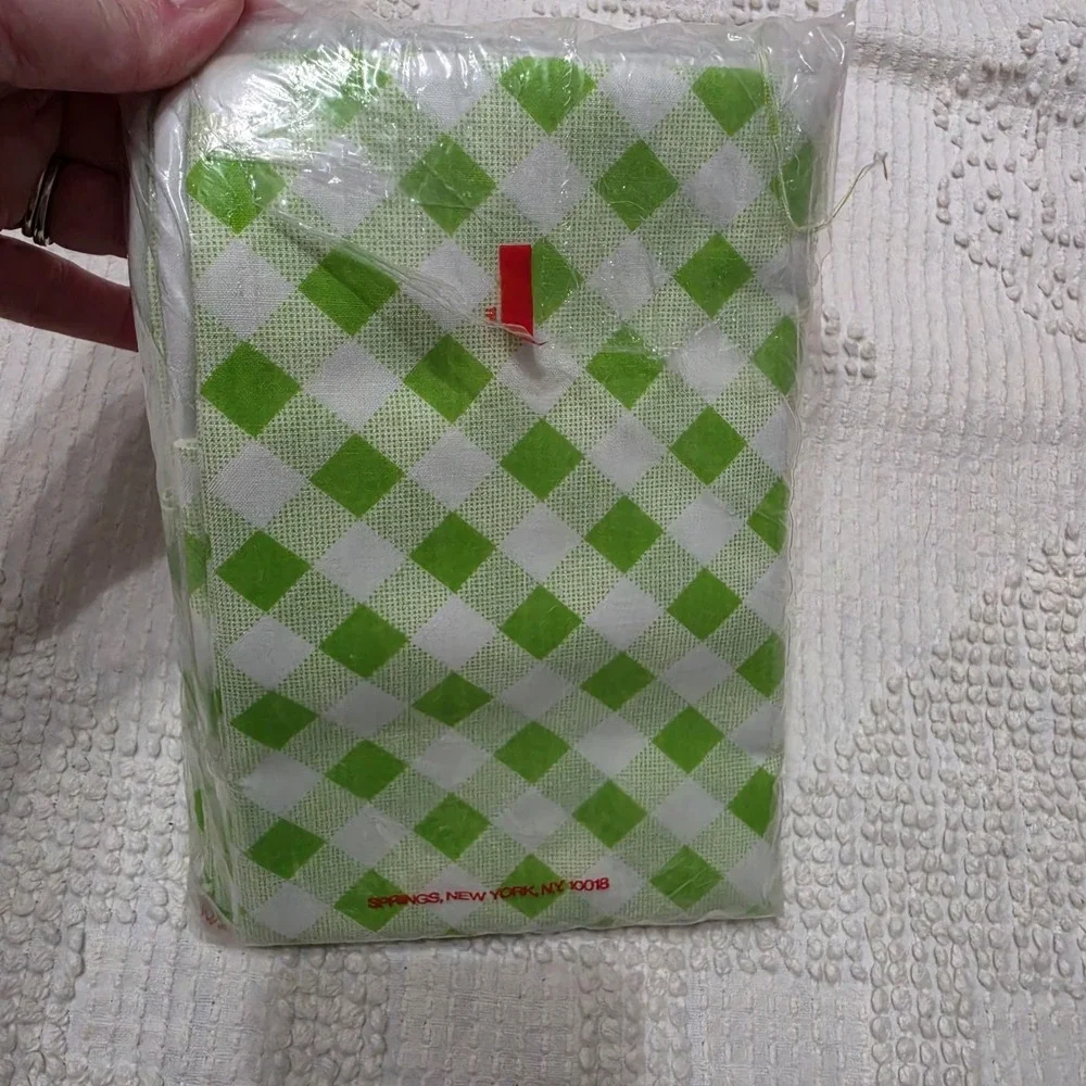 Vintage Selected Seconds No Iron Muslin Green White Gingham Standard Pillowcases